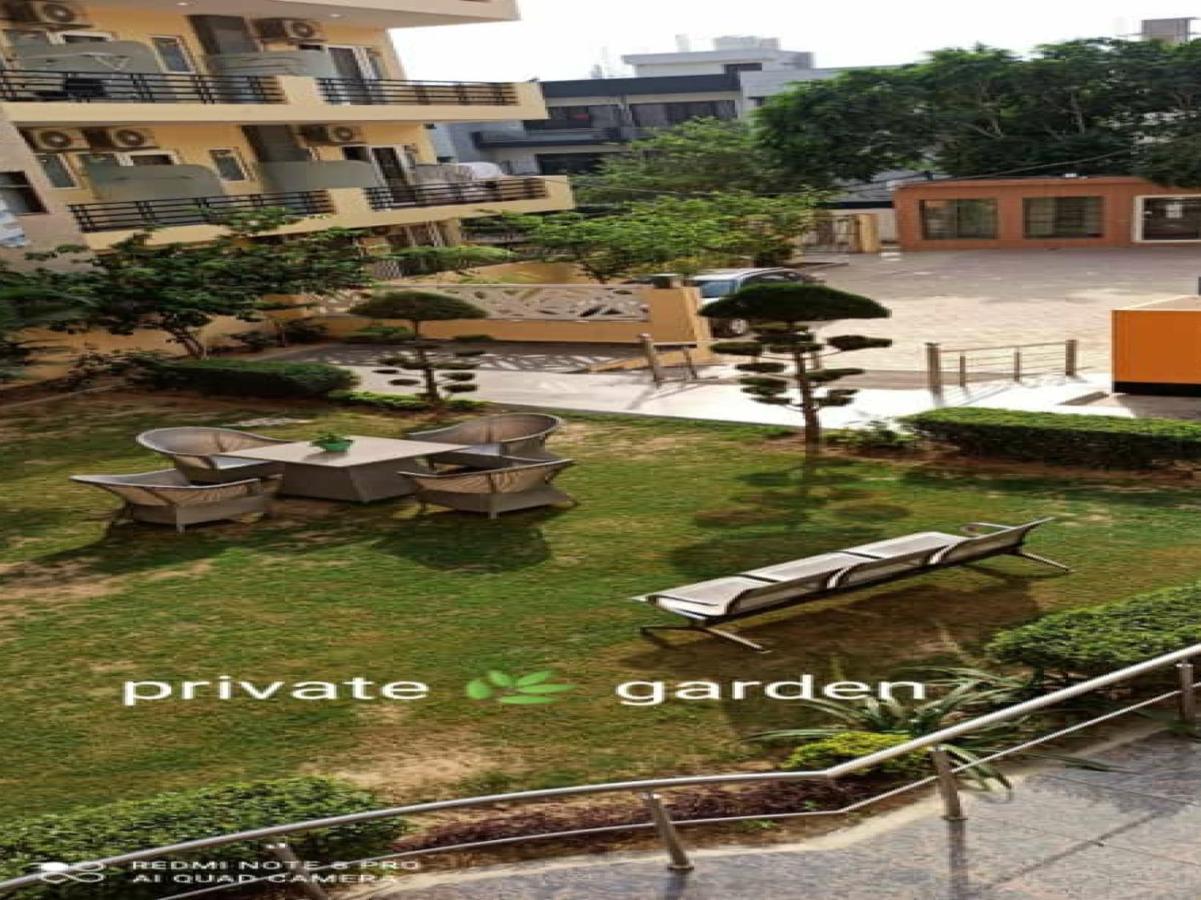 Oyo 74401 Aster Garden Suites Delhi  Luaran gambar