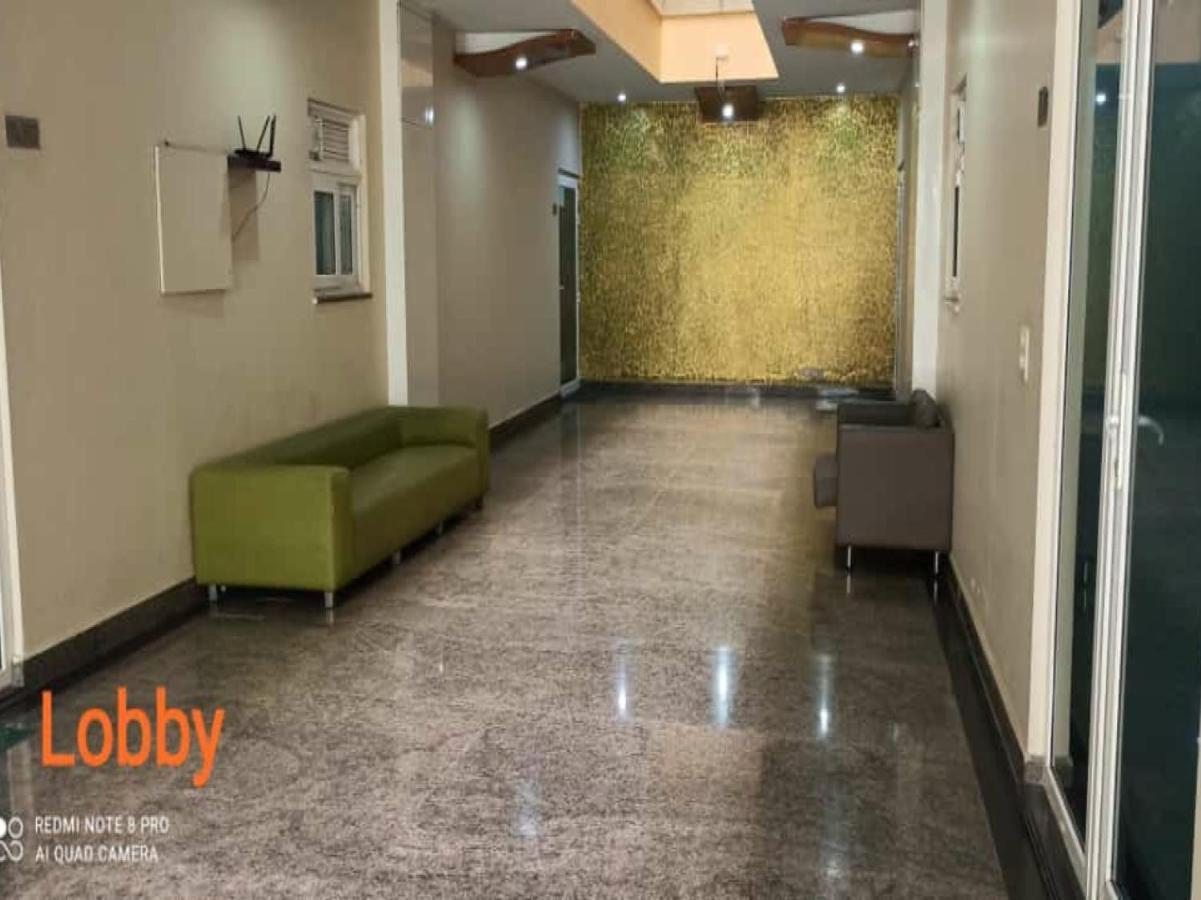Oyo 74401 Aster Garden Suites Delhi  Luaran gambar
