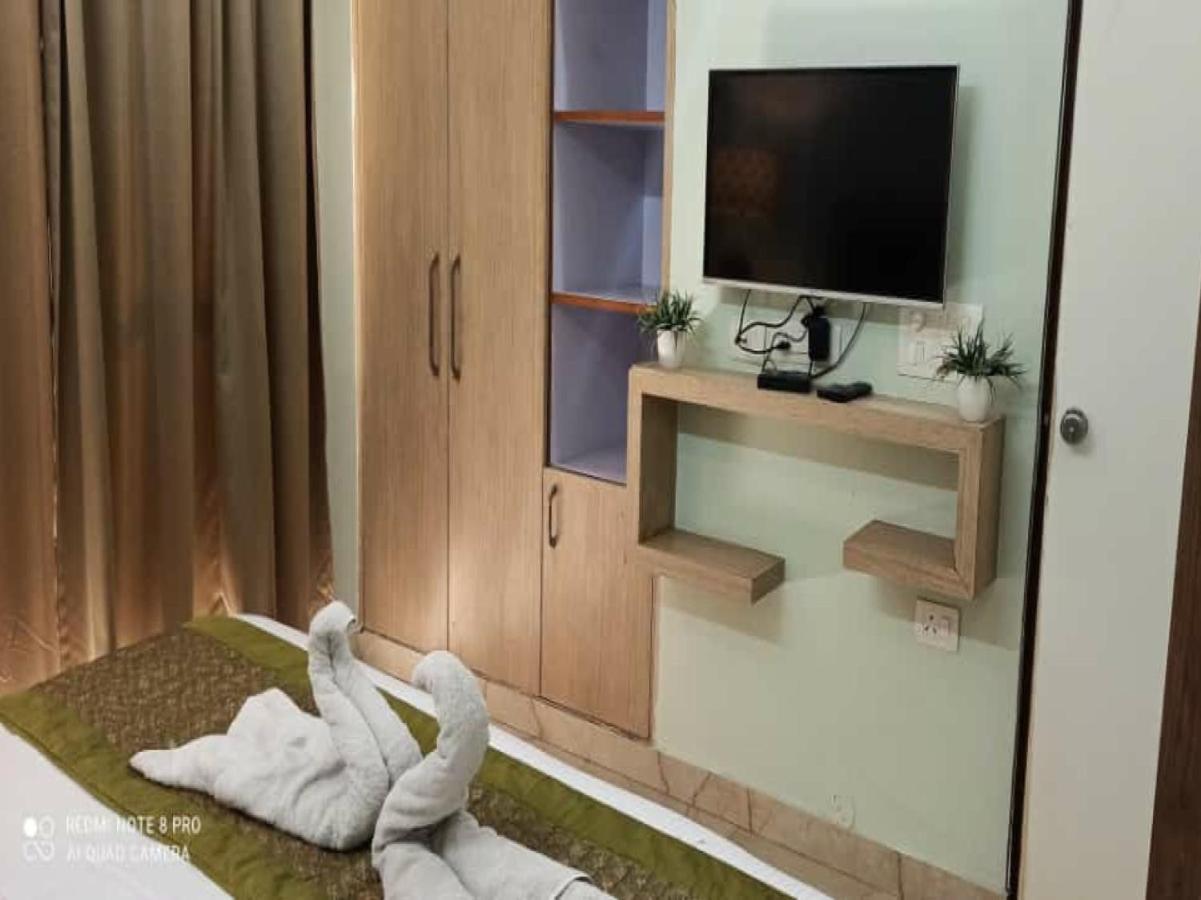 Oyo 74401 Aster Garden Suites Delhi  Luaran gambar