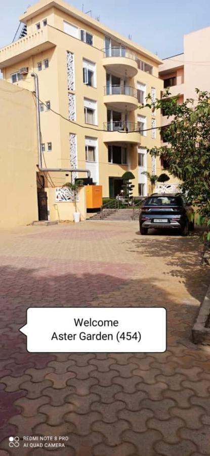 Oyo 74401 Aster Garden Suites Delhi  Luaran gambar