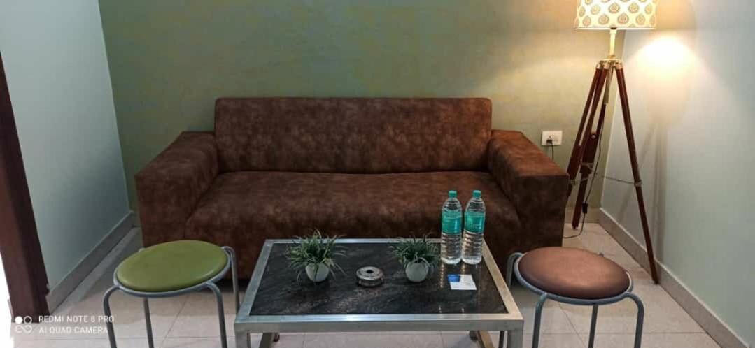 Oyo 74401 Aster Garden Suites Delhi  Luaran gambar