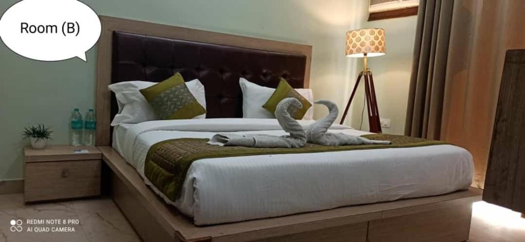 Oyo 74401 Aster Garden Suites Delhi  Luaran gambar